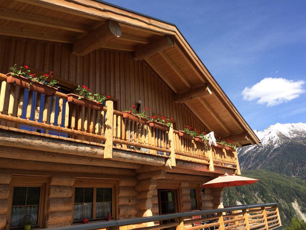 Holzberghof Apartment Umhausen Ngoại thất bức ảnh